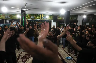 مراسم عزاداری شب هفتم محرم در حسینیه سادات نبی مهاجران افغانستانی‎