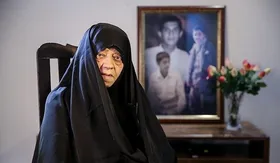 آشنایی با &laquo;پروین ژف&raquo; هم زمان با روز تکریم همسران و مادران شهدا​| آتش دل مادر شهید خاموش شدنی نیست