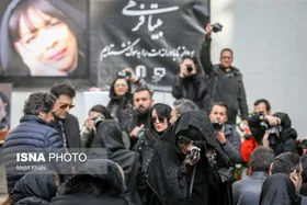 حضور هنرمندان در مراسم تشییع پیکر بیتا فرهی