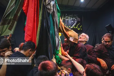 مراسم «علم کشی» مهاجران افغانستانی در مشهد