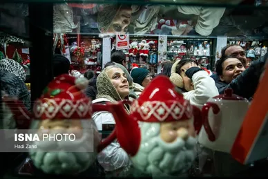 گزارش تصویری | حال و هوای شب کریسمس - تهران