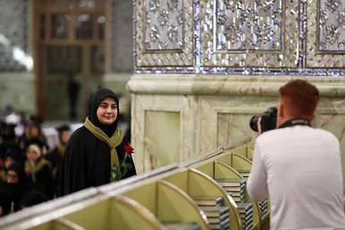 جشن دانش آموختگان علوم پزشکی کشور در حرم مطهر رضوی