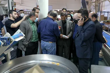 بازدید فرماندار مشهد از واحد های صنعتی مواد غذایی