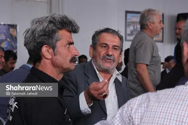 گزارش تصویری | نشست صمیمی با کارگران در ایست‌کار میدان امام‌حسین(ع) مشهد (۱۱ اردیبهشت ۱۴۰۴)