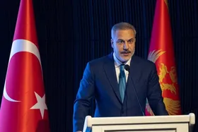 هاکان فیدان: نظام جهانی شکست خورده است، راه&zwnj;حل باید از منطقه آغاز شود
