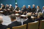 دیدار رئیس جمهور و اعضای هیئت دولت چهاردهم با رهبر معظم انقلاب | آیت‌الله خامنه‌ای: رئیس‌جمهور برای انتخاب وزیران با من مشورت کردند|حتماً به میان مردم و به سفر‌های استانی بروید+ فیلم و عکس