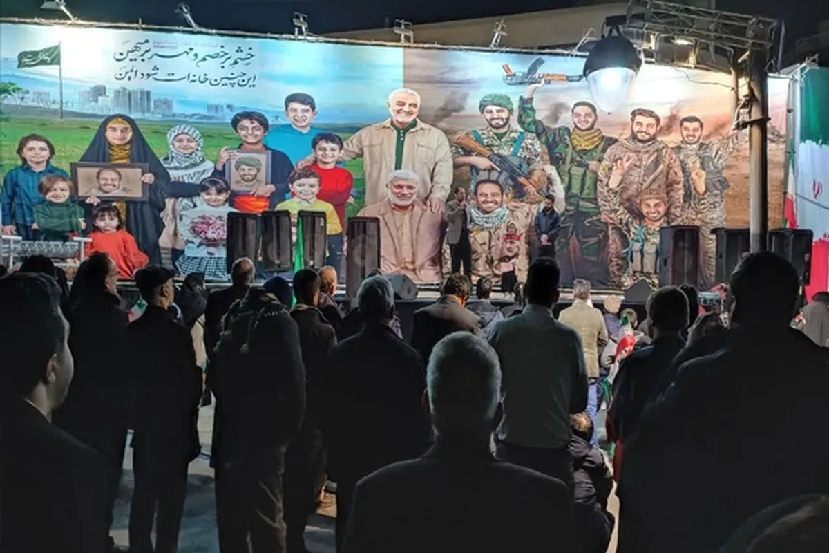 ویدئو | آیین مردمی گرامیداشت سومین سالگرد شهادت حاج قاسم سلیمانی در مشهد برگزار شد