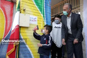 اولین روز بازگشایی مدارس در سال جدید در مشهد | دانش&zwnj;آموزان خوش&zwnj;حال، خانواده&zwnj;ها نگران