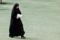 یک نماینده مجلس: اگر خانم صادق با هزینه شخصی به سفر رفته است چرا پول بازگردانده شده است؟