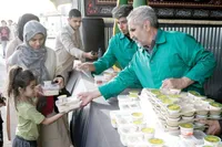 خدمت‌رسانی موکب امام رضا(ع) به مهاجرین افغانستانی در مرز دوغارون