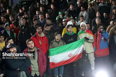 تماشای فوتبال ایران و قطر در سینماهای مشهد