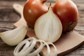 ۷ خاصیت شگفت&zwnj;انگیز پیاز برای سلامتی بدن