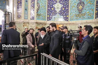 گزارش تصویری | اقامه نماز عید فطر در حرم مطهر امام رضا (ع)
