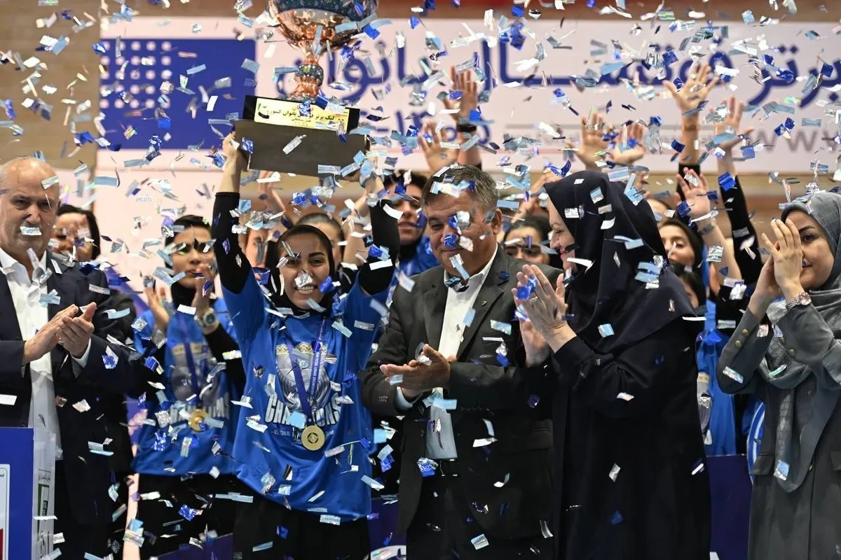قهرمانی تیم فوتسال بانوان استقلال+عکس