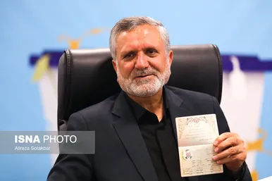 عکس‌هایی از چهره‌های سیاسی که برای ثبت‌ نام انتخابات ریاست جمهوری آمدند