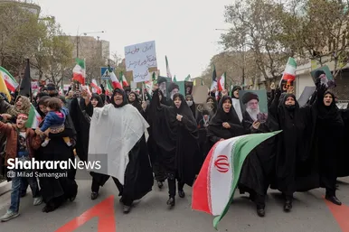 گزارش تصویری | خروش انقلابی نمازگزاران جمعه مشهد در محکومیت جنایات رژیم صهیونیستی و آمریکا