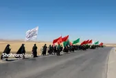ویدئو| قرار عاشقانه در جاده | حال و هوای عاشقانه زائران پیاده در مسیر نیشابور به مشهد