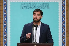 ویدئو| مدیحه&zwnj;سرائی داود شکاری در دیدار مداحان اهل&zwnj;بیت(ع) با رهبر انقلاب