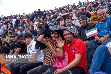 مسابقات کشتی باچوخه در گود زینل خان اسفراین
