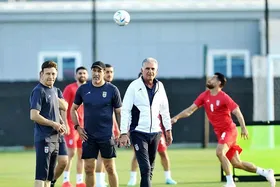هیچ ملی&zwnj;پوشی خط نمی&zwnj;خورد