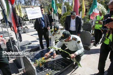 غبارروبی گلزار شهدای فراجا در مشهد