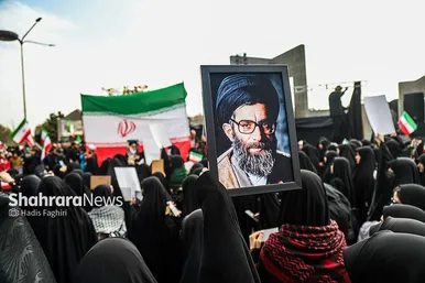 گزارش تصویری | تجمع دانشجویان مقابل دانشگاه فردوسی (۱۰ اسفند ۱۴۰۴)