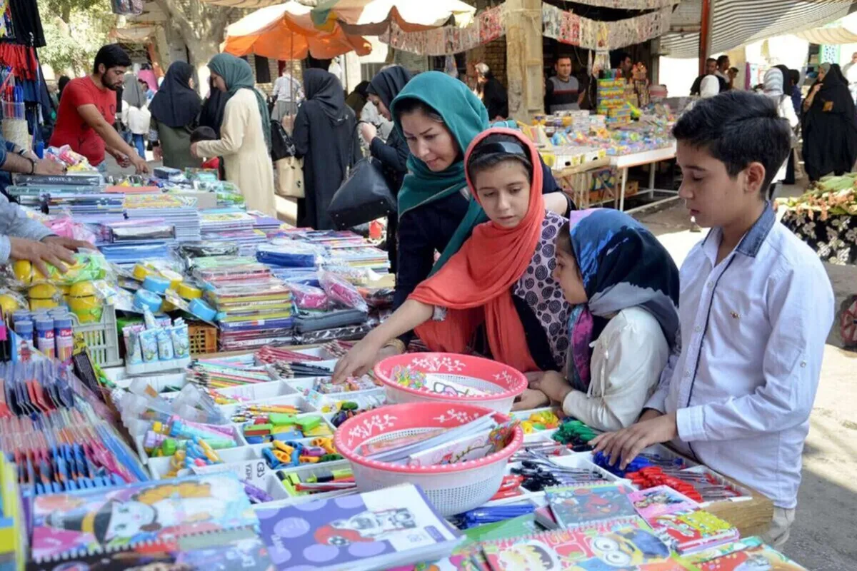 پلمب و محکومیت ۱۰ برابری برای گران‌فروشان بازار لوازم‌التحریر