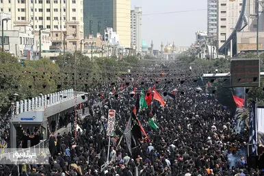 پیاده‌روی جاماندگان اربعین حسینی در مشهد - ۲