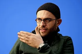 بابک حمیدیان به &laquo;تایپیست&raquo; پیوست + عکس