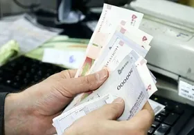 پرداخت حقوق بازنشستگان و پول گندم&zwnj;کاران در اولویت کار دولت است