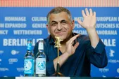 مانی حقیقی، هنرمندی که آثارش بحث‌برانگیز اما قابل تأمل است + فیلم