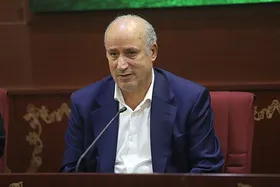 تاج: نقش&zwnj;جهان و فولادشهر هنوز ناقص هستند