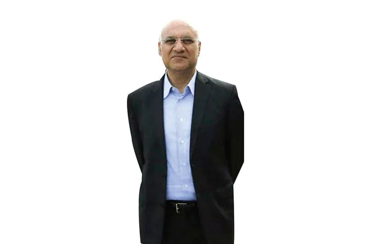سر تیم ما را بریدند