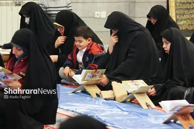 تشییع شهید گمنام در جمع دختران مدرسه امام رضا(ع) در مشهد