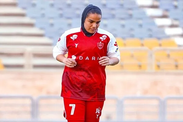 حضور فرشته کریمی در تیم فوتبال زنان پرسپولیس حاشیه ساز شد