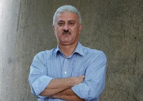 شمس آقاجانی، شاعر و منتقد ادبی، درگذشت