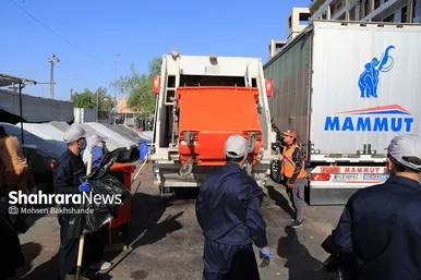 تنظیف خیابان های نجف اشرف توسط پاکبانان مشهدی