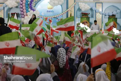 گزارش تصویری | جشن شکوفه‌ها در حرم امام رضا (ع) | کلاس اولی‌ها در پناه امام مهربانی‌ها