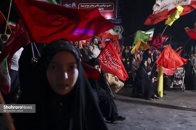 گزارش تصویری | دویست‌وهشتمین شب حماسه حضور مردم مشهد در سنگر خیابان (۲ مهر ۱۴۰۵)