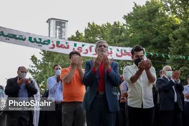 اقامه نماز عید سعید فطر در حرم مطهر امام رضا(ع)