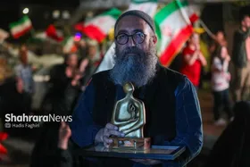 حمید قربانپور: با دریافت جایزه چهره هنر انقلاب اسلامی خراسان رضوی وظیفه ما سنگین&zwnj;تر شده است | هنرمند باید در خدمت مردم باشد + فیلم