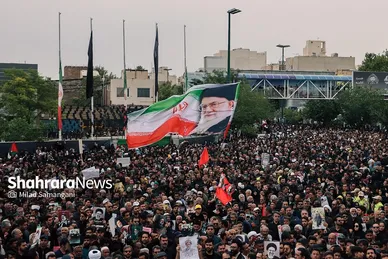عکس‌هایی از مراسم تشییع پیکر شهدای خدمت در مشهد (۱)