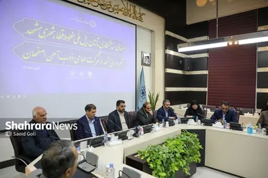 امضای سند همکاری تامین ریل ملی خطوط قطارشهری مشهد