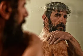 امین حیایی با &laquo;برف آخر&raquo; به سینماها می آید