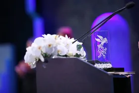 جوایز برگزیدگان &laquo;فیلم فجر ۴۲&raquo; پرداخت شد