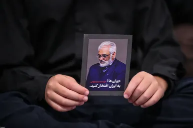 گزارش تصویری | مراسم بزرگداشت شهدای جنگ تحمیلی اخیر با حضور رهبر انقلاب اسلامی