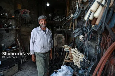 عزیزِ آهنگر