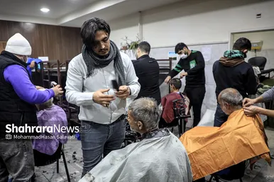 پویش قیچی طلایی در گرمخانه شهرداری