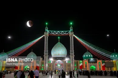 گزارش تصویری | ماه گرفتگی قرن - ایران