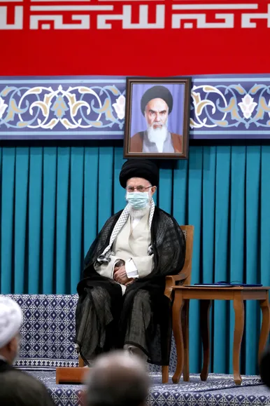 مراسم تنفیذ حکم سیزدهمین دوره ریاست جمهوری اسلامی ایران‌